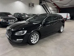Svart Begagnad 2014 Volvo V60 Kombi | 169 900 kr (Marknadspris)