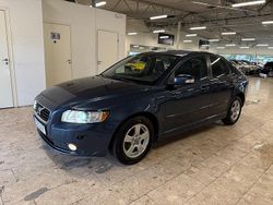 Blå Begagnad 2007 Volvo S40 Momentum Sedan | 39 900 kr (Marknadspris)