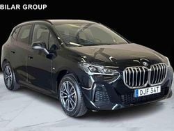 Svart Begagnad 2025 BMW 225 Active Tourer Minibuss | 439 000 kr