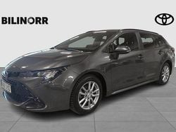 Mörkgrå Begagnad 2023 Toyota Corolla Active Kombi | 259 900 kr (Bra pris)