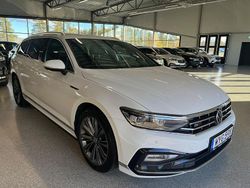 Vit Begagnad 2022 VW Passat R-line Kombi | 214 900 kr (Marknadspris)