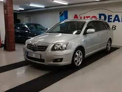 Silver Begagnad 2008 Toyota Avensis Kombi | 44 700 kr (Marknadspris)