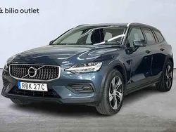 Blå Begagnad 2022 Volvo V60 CC Kombi | 264 900 kr (Dyr)
