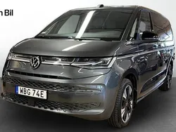 Grå (indiumgrå metallic) Begagnad 2024 VW Multivan Style Minibuss | 649 900 kr (Marknadspris)