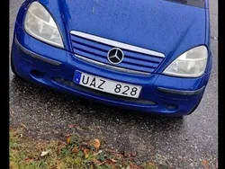Blå Begagnad 2000 Mercedes A160 Elegance Halvkombi | 29 000 kr
