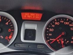 Grå Begagnad 2011 Renault Clio II Halvkombi | 30 000 kr (Marknadspris)