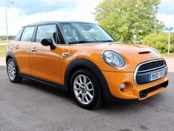 Orange Begagnad 2016 Mini Cooper S Pepper Halvkombi | 159 900 kr