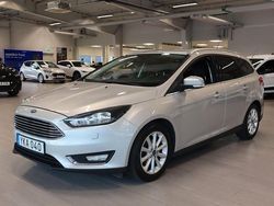 Grå Begagnad 2016 Ford Focus Titanium Kombi | 107 500 kr (Dyr)
