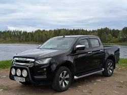 Svart Begagnad 2021 Isuzu D-Max Pickup | 365 000 kr (Superpris)