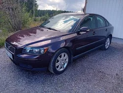 Röd Begagnad 2004 Volvo S40 Sedan | 25 000 kr (Dyr)