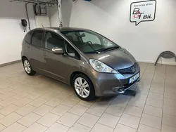 Ljusbrun Begagnad 2014 Honda Jazz Elegance Halvkombi | 109 900 kr