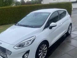 Vit Begagnad 2018 Ford Fiesta Titanium Halvkombi | 90 000 kr (Bra pris)