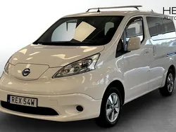 Svart Begagnad 2020 Nissan e-NV200 Van | 169 800 kr