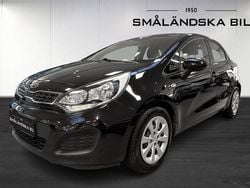 Svart Begagnad 2011 Kia Rio Halvkombi | 49 000 kr (Lite dyr)
