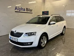 Vit Begagnad 2015 Skoda Octavia Ambition Kombi | 79 900 kr (Marknadspris)