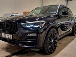 Svart Begagnad 2018 BMW X5 Sport Line SUV | 519 500 kr (Bra pris)