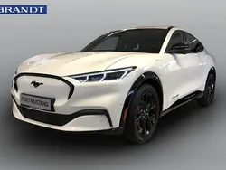 Vit Begagnad 2023 Ford Mustang Mach-E SUV | 660 600 kr