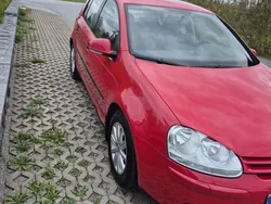 Röd Begagnad 2005 VW Golf IV Trendline Halvkombi | 33 000 kr (Marknadspris)