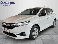 Vit Begagnad 2024 Dacia Sandero Essentiel Halvkombi | 159 000 kr (Marknadspris)