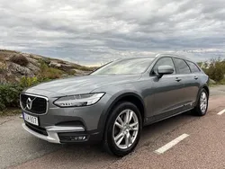 Grå Begagnad 2018 Volvo V90 CC Business Edition Kombi | 289 000 kr (Marknadspris)