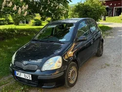 Svart Begagnad 2005 Toyota Yaris Halvkombi | 22 000 kr (Marknadspris)