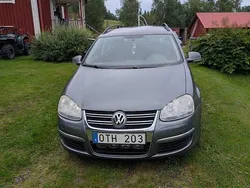 Grå Begagnad 2009 VW Golf VI Kombi | 15 000 kr (Superpris)
