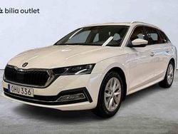 Vit Begagnad 2021 Skoda Octavia Kombi | 229 900 kr (Marknadspris)