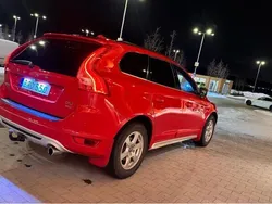 Röd Begagnad 2010 Volvo XC60 R-Design SUV | 109 999 kr (Marknadspris)