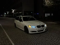 Vit Begagnad 2010 BMW 330 Comfort Edition Kombi | 94 300 kr (Superpris)