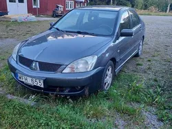 Grå Begagnad 2006 Mitsubishi Lancer Sedan | 15 000 kr (Bra pris)
