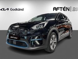 Svart (aurora black pearl metallic) Begagnad 2022 Kia e-Niro 2 SUV | 269 800 kr (Marknadspris)