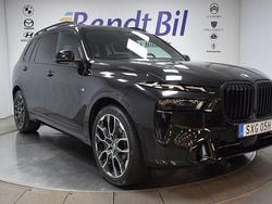 Black sapphire metallic Begagnad 2025 BMW X7 Comfort Edition SUV | 1 119 500 kr