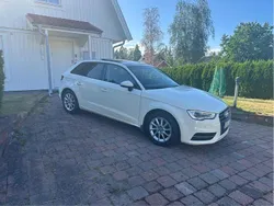 Vit Begagnad 2014 Audi A3 Sportback Attraction Halvkombi | 138 000 kr (Marknadspris)