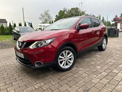 Röd Begagnad 2015 Nissan Qashqai SUV | 139 800 kr (Lite dyr)