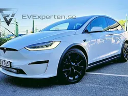 Vit Begagnad 2023 Tesla Model X Long Range SUV | 779 000 kr (Superpris)