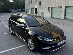 Svart Begagnad 2018 VW Golf Alltrack Kombi | 229 000 kr (Marknadspris)
