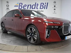 Röd Begagnad 2023 BMW i7 M Sport Sedan | 1 099 500 kr