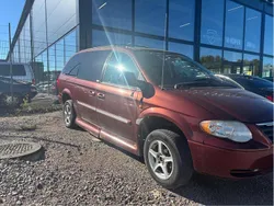 Röd Begagnad 2007 Chrysler Town & Country Minibuss | 35 000 kr