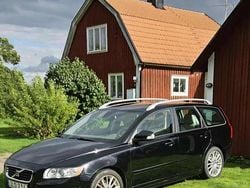 Svart Begagnad 2010 Volvo V50 Summum Kombi | 45 000 kr (Marknadspris)
