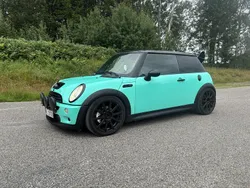 Röd Begagnad 2005 Mini John Cooper Works Halvkombi | 98 000 kr
