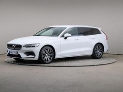 Vit (ice white (solid)) Begagnad 2021 Volvo V60 Inscription Kombi | 305 000 kr (Marknadspris)