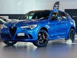 Blå Begagnad 2022 Alfa Romeo Stelvio Quadrifoglio SUV | 589 900 kr (Marknadspris)