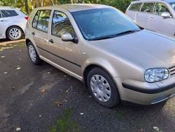Brun Begagnad 2002 VW Golf IV Basis Halvkombi | 8 000 kr (Bra pris)