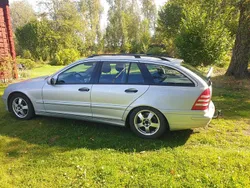 Silver Begagnad 2007 Mercedes C220 Classic Kombi | 49 000 kr (Marknadspris)