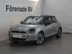 Grå Begagnad 2024 Mini Cooper Coupé Classic Sportkupé | 451 300 kr