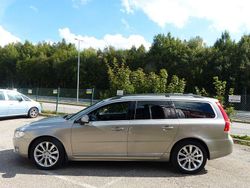 Ljusbrun (seashell metallic) Begagnad 2015 Volvo V70 Kombi | 139 800 kr (Marknadspris)