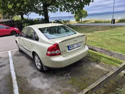 Grön Begagnad 2005 Volvo S40 Kinetic Sedan | 22 000 kr (Marknadspris)