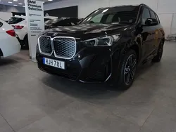 Svart Begagnad 2024 BMW iX1 M Sport SUV | 599 000 kr