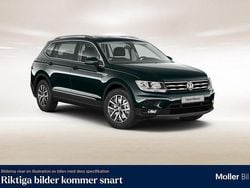 Mörkgrön (dark moss green metallic) Begagnad 2019 VW Tiguan Allspace SUV | 259 900 kr (Marknadspris)