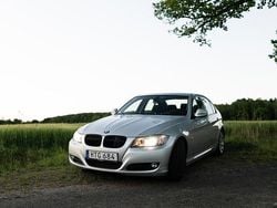 Grå Begagnad 2009 BMW 320 Comfort Edition Sedan | 89 000 kr (Marknadspris)